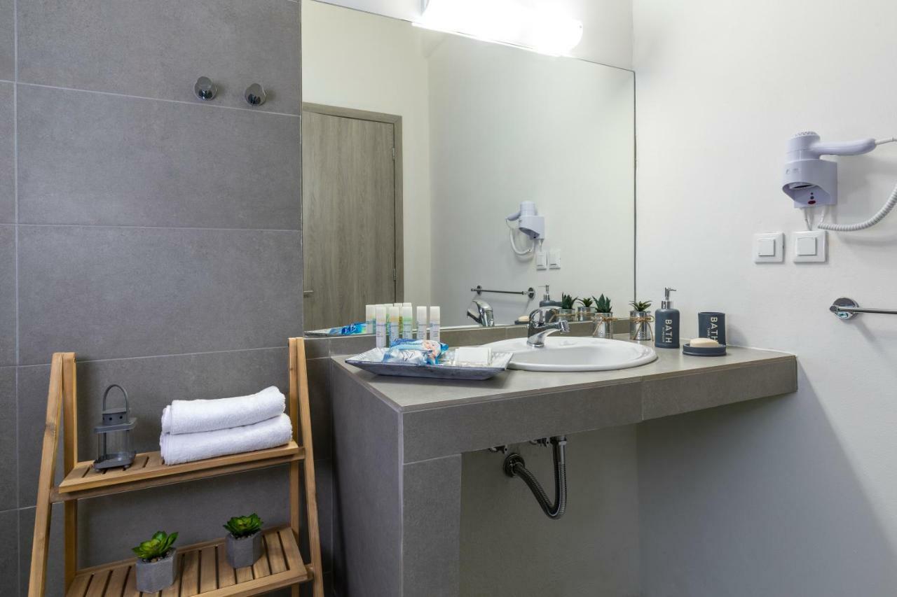 Rose Central Master Bedroom Apartment Rhodes City エクステリア 写真