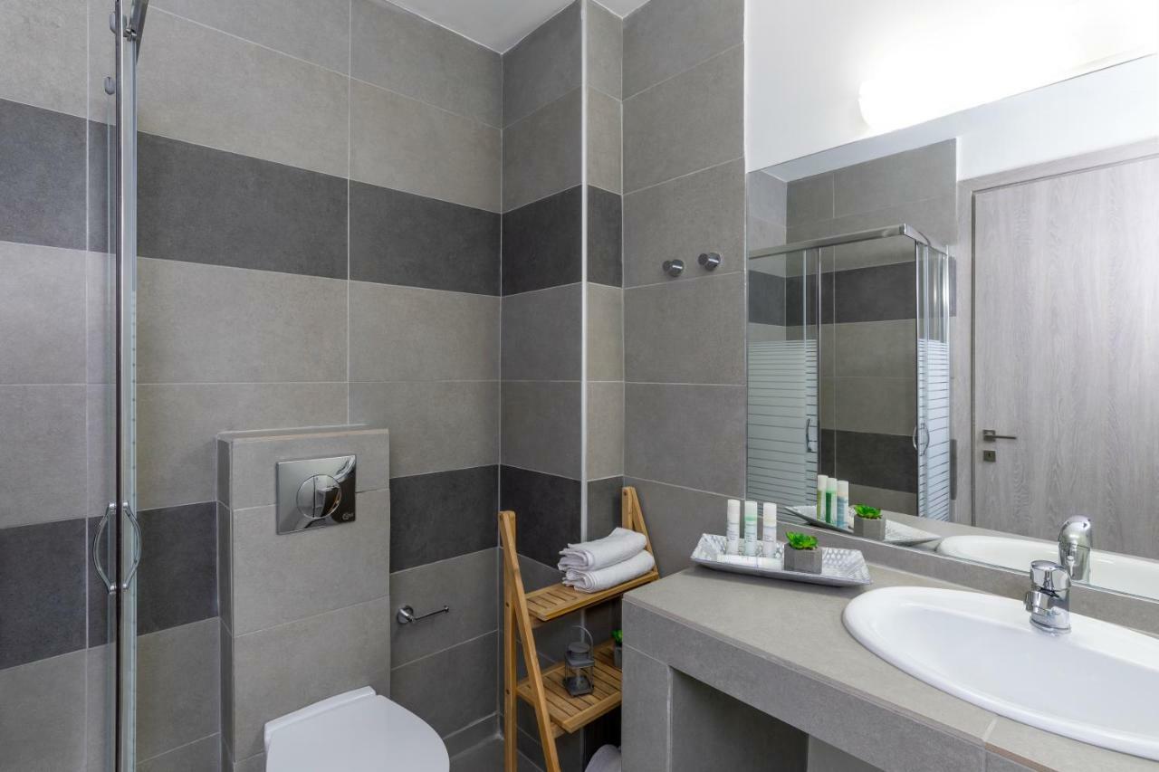 Rose Central Master Bedroom Apartment Rhodes City エクステリア 写真